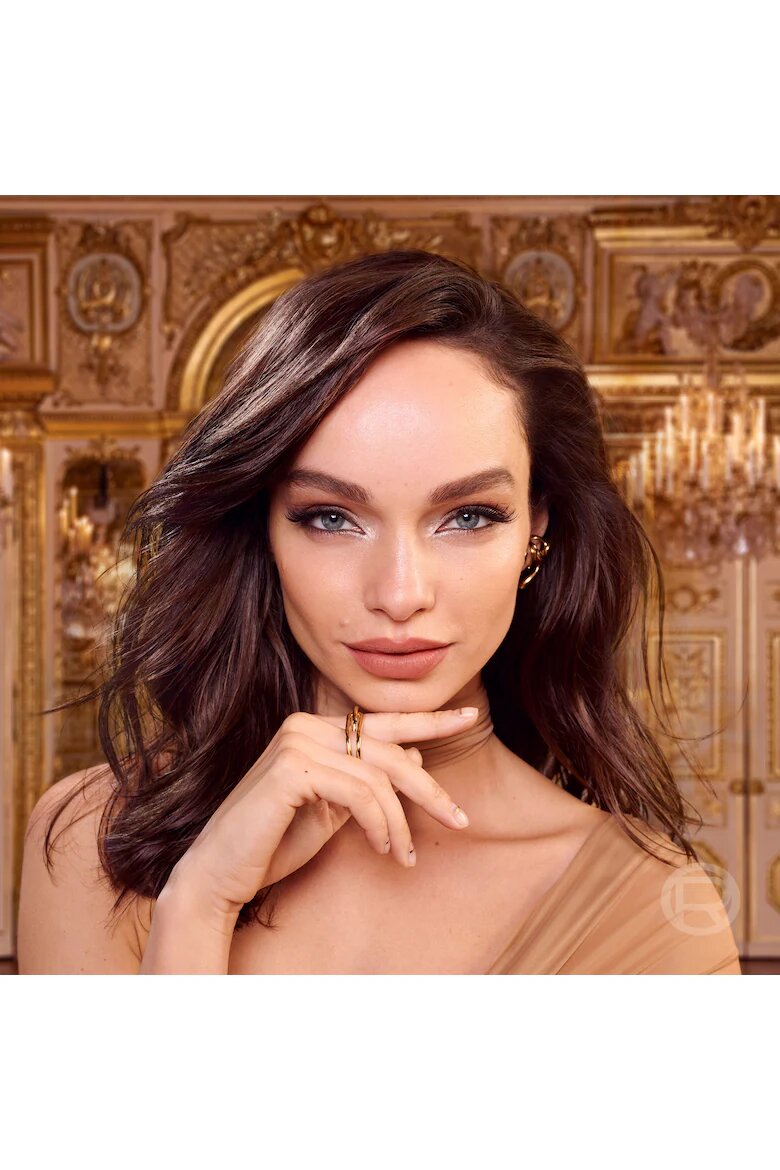 L'Oreal Paris Матово червило Color Riche Nudes of Worth 601