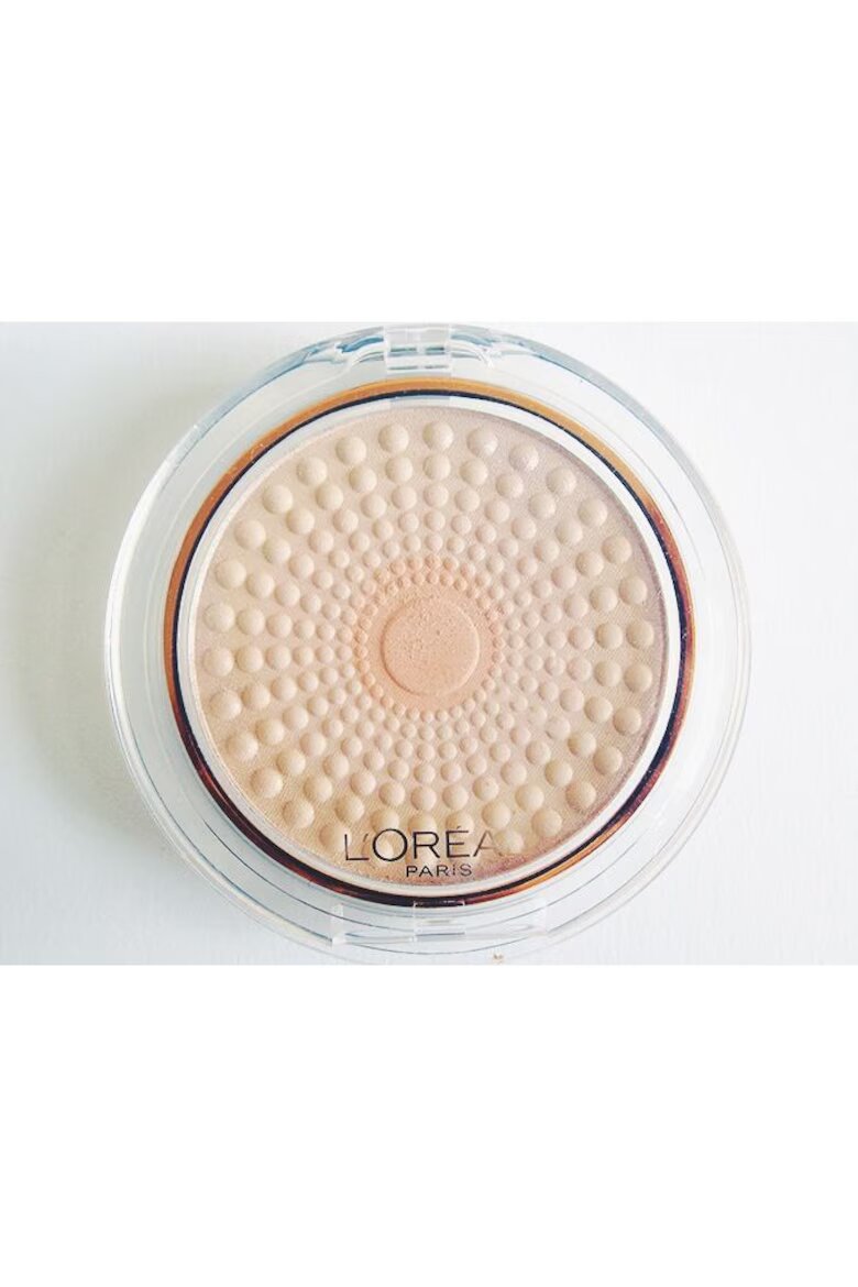 L'Oreal Paris Озаряваща пудра L'Oreal Lumi Magique Pearl 01 Rose Boudoir 10гр