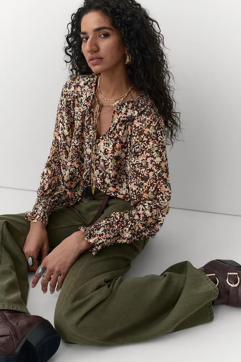 Marks & Spencer Флорална блуза с пискюли Тъмнокафяв/Оранжев/Бледозелен