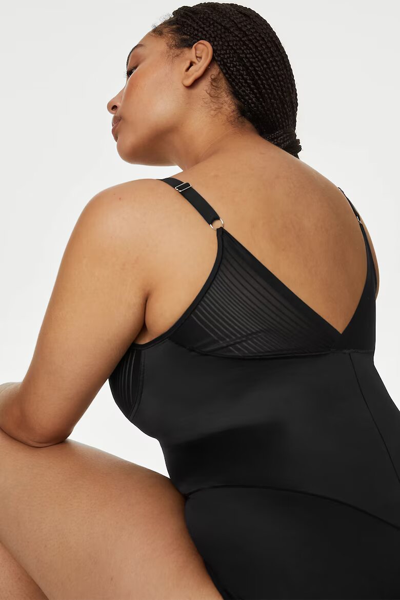 Marks & Spencer Оформящо боди с мрежести зони Черен