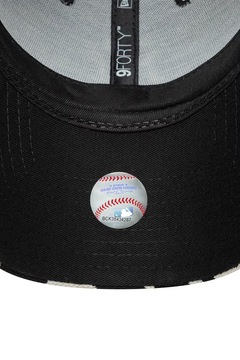 New Era Шапка 9Forty NY Yankees с принт Черен/Мръснобял