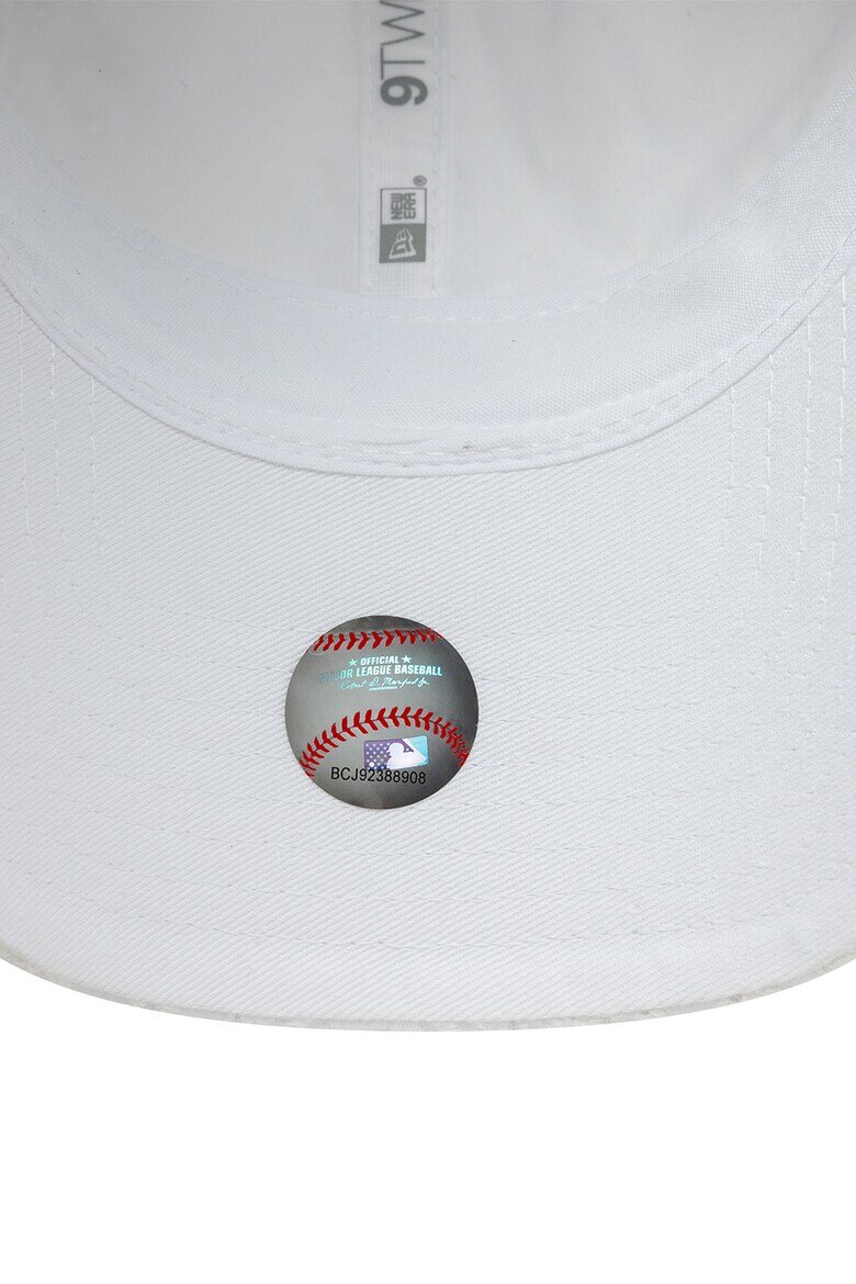 New Era Шапка с бродерия Мръснобял