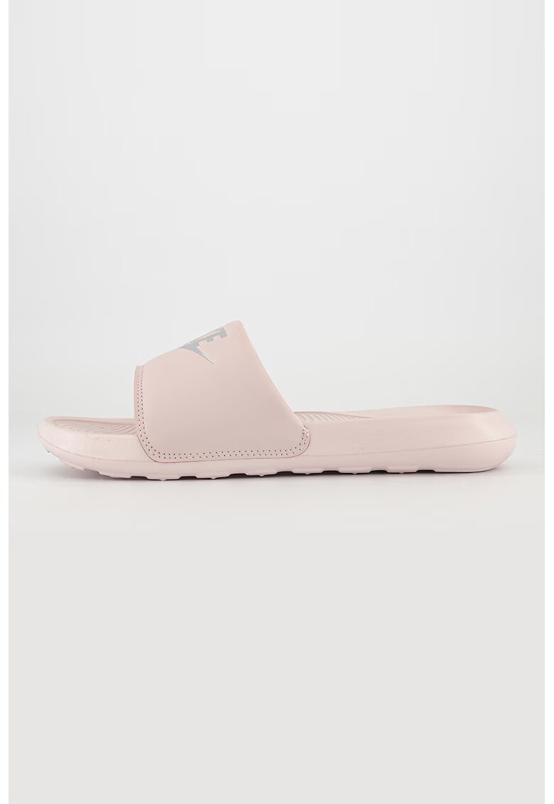 Nike Чехли Victori One с релефна стелка