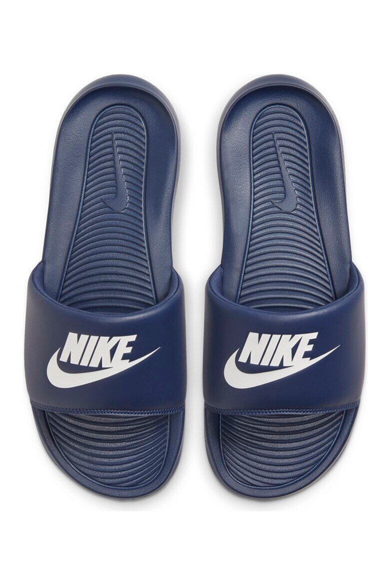 Nike Чехли Victori One с лого Тъмносин