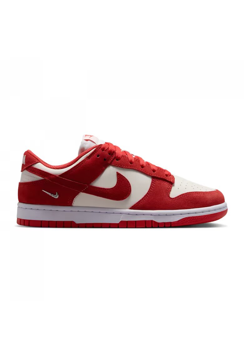 Nike Дамски спортни обувки - Dunk Low Se IO4244-103