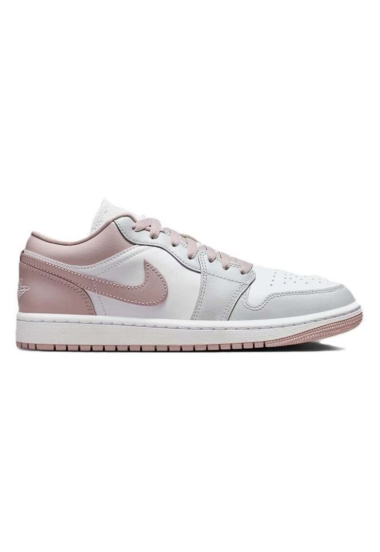 Nike Дамски спортни обувки WMNS AIR JORDAN 1 LOW - Екологична кожа -