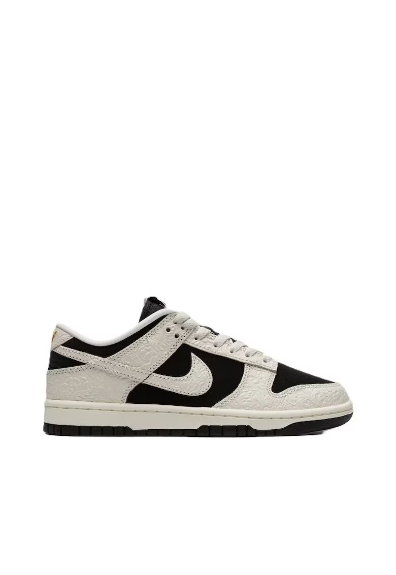 Nike Дамски спортни обувки WMNS DUNK LOW SE - Екологична кожа -