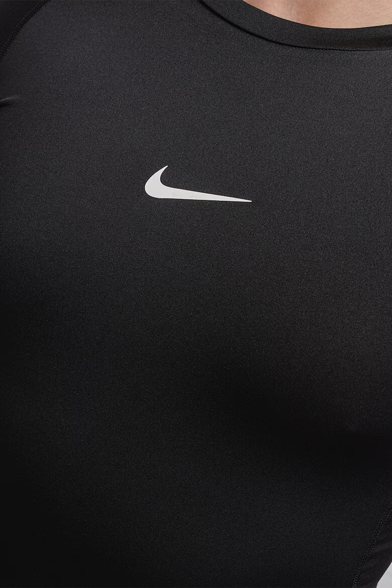 Nike Футболна блуза с Dri-FIT по тялото Черен