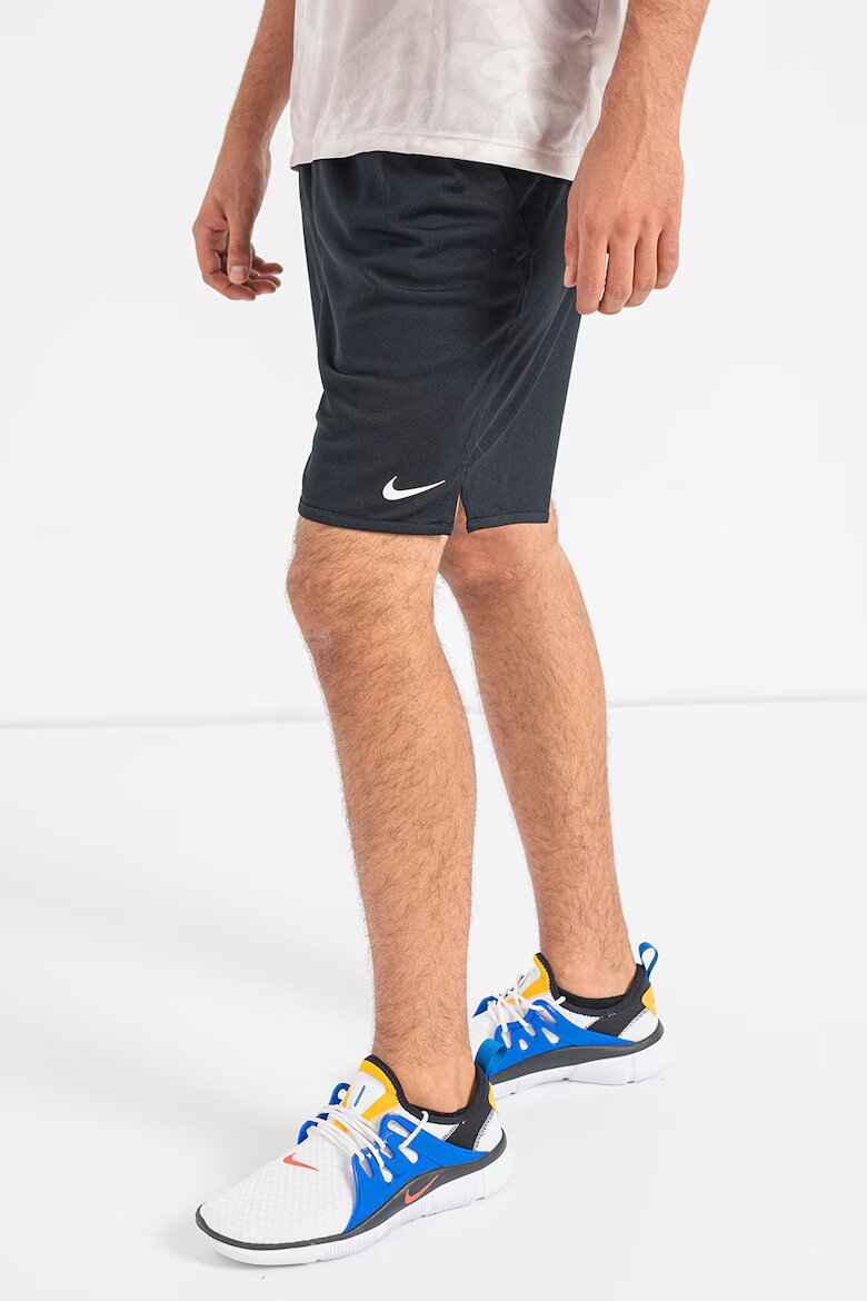 Nike Къс спортен панталон с Dri-FIT и скосени джобове Черен
