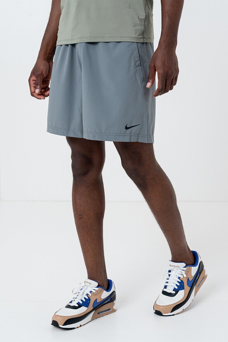 Nike Къс тренировъчен панталон с Dri-Fit и връзка Пепеляво сиво