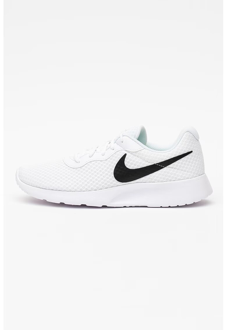 Nike Мрежести спортни обувки Tanjun - Бял/Черен