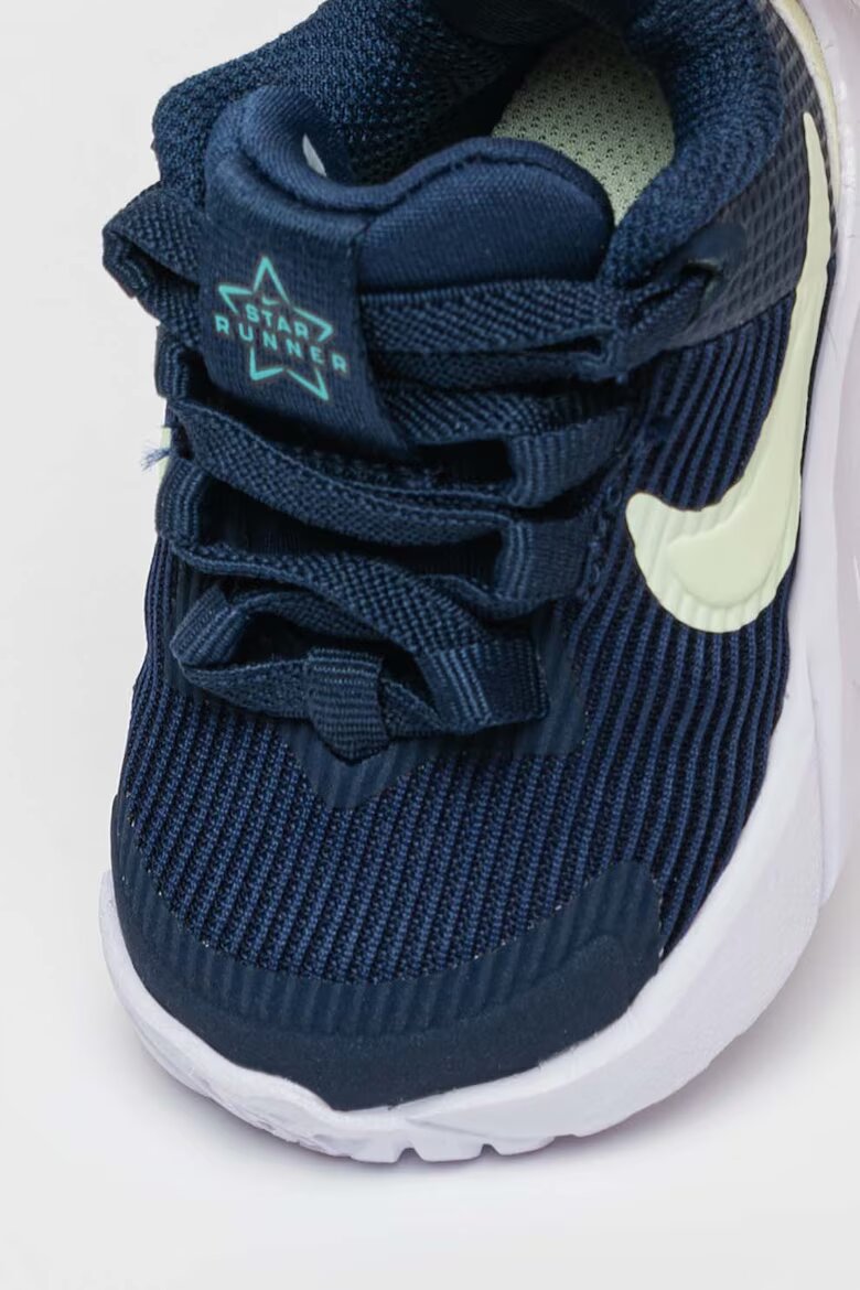 Nike Обувки Star Runner 4 за бягане със синтетика Бледозелен/Бял/Тъмносин