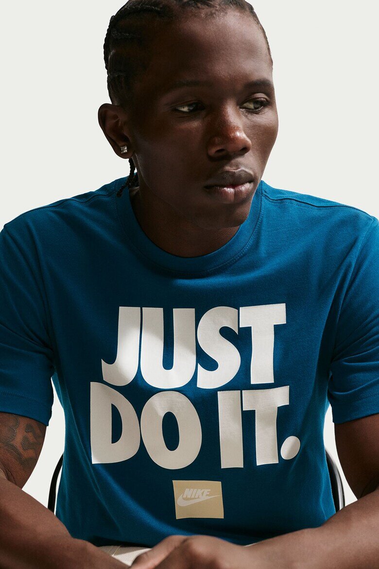 Nike Памучна тениска Sportswear с принт Бял/Тъмносин