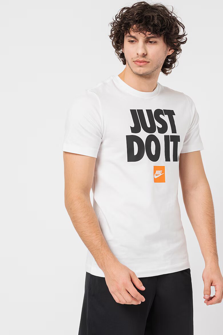 Nike Памучна тениска Sportswear с принт Черен/Бял