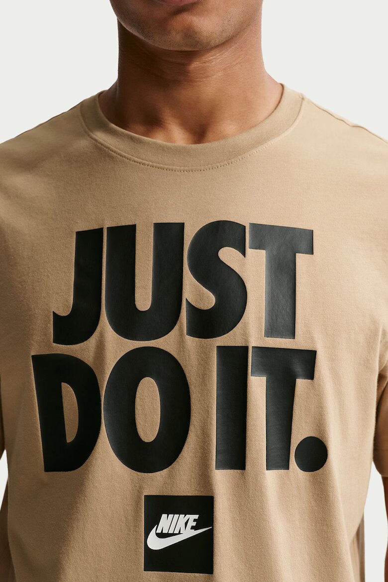 Nike Памучна тениска Sportswear с принт Черен/Светлокафяв
