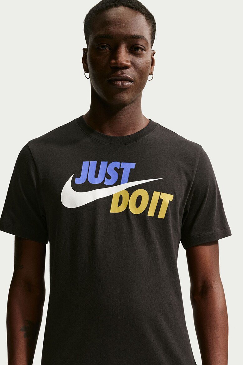 Nike Памучна тениска Swoosh с лого Черен/Жълт/Лавандула
