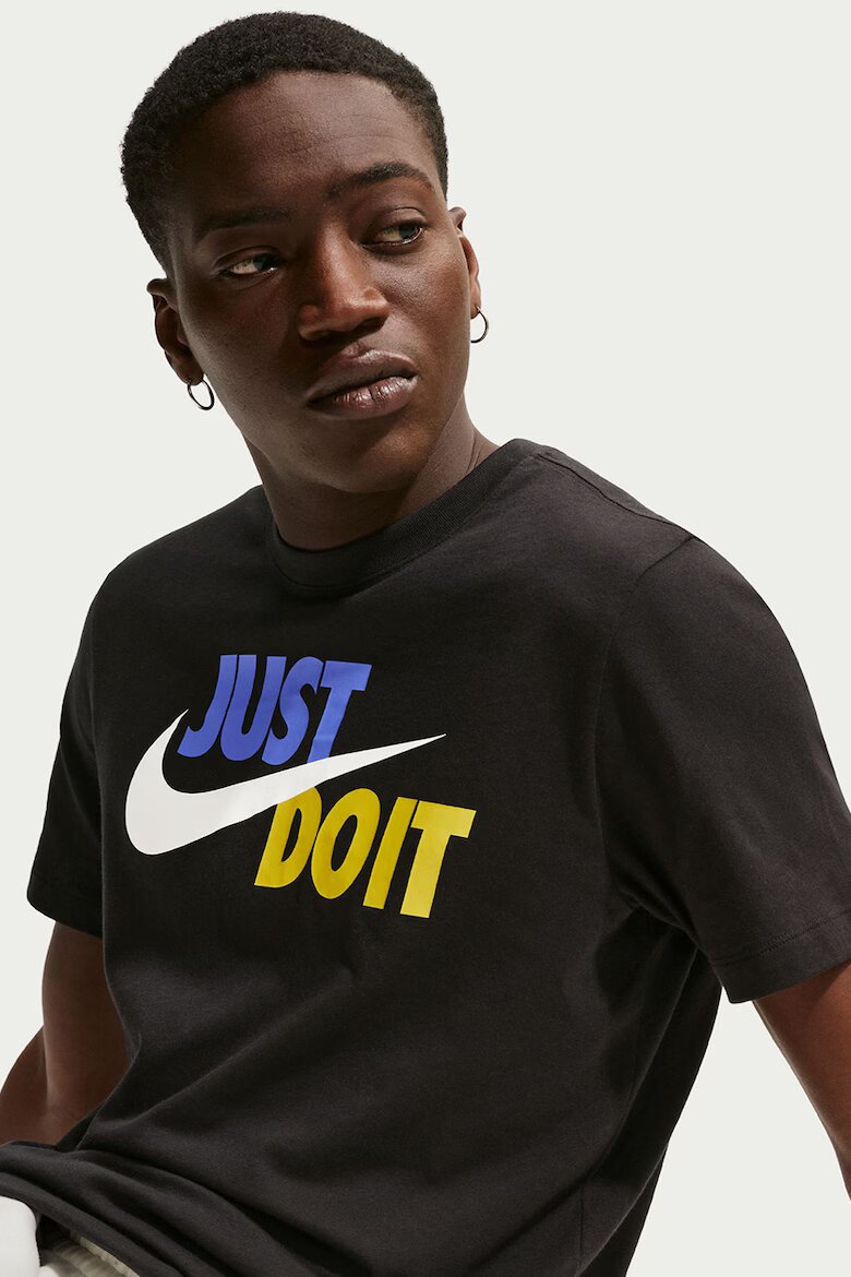 Nike Памучна тениска Swoosh с лого Черен/Жълт/Лавандула