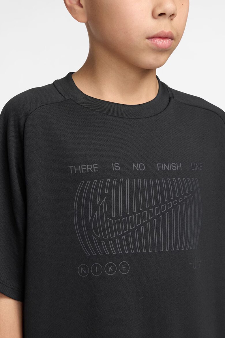 Nike Слим тениска за фитнес с Dri-Fit Черен