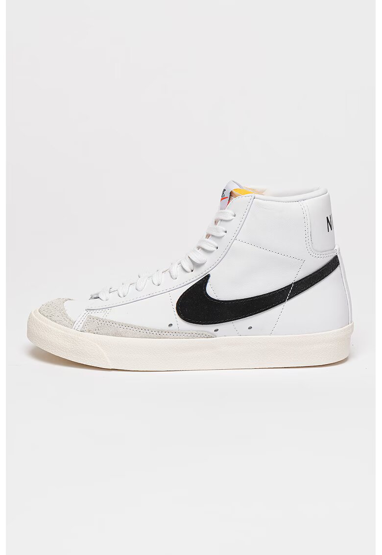 Nike Спортни кожени обувки Blazer Mid '77 със среден профил - Бял/Черен