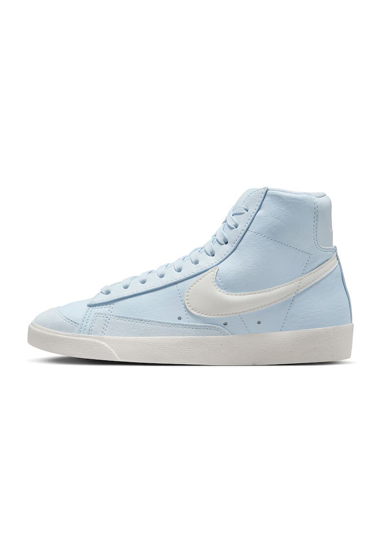 Nike Спортни обувки Blazer от еко кожа - Бял/Ледено синьо