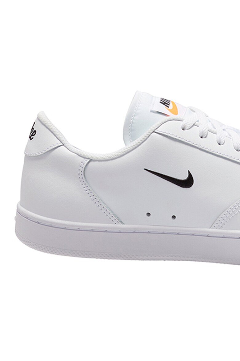Nike Спортни обувки Court Vintage с кожа Бял