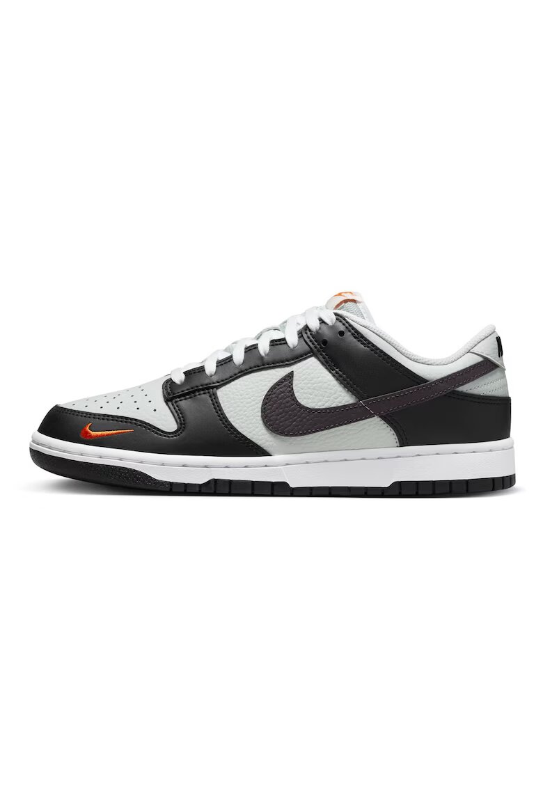 Nike Спортни обувки - Dunk Low Pp Black Total Orange Mini Swoosh - кожа - черни