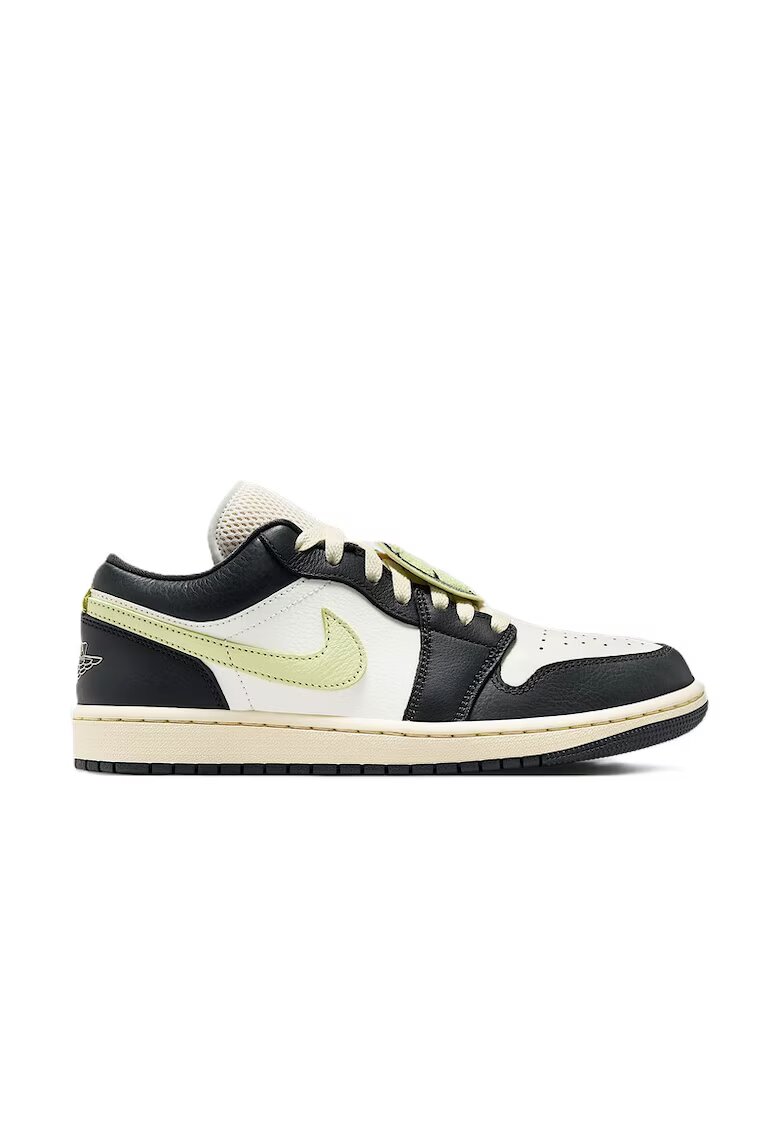 Nike Спортни обувки WMNS AIR JORDAN 1 LOW SE V2-HQ3009-003