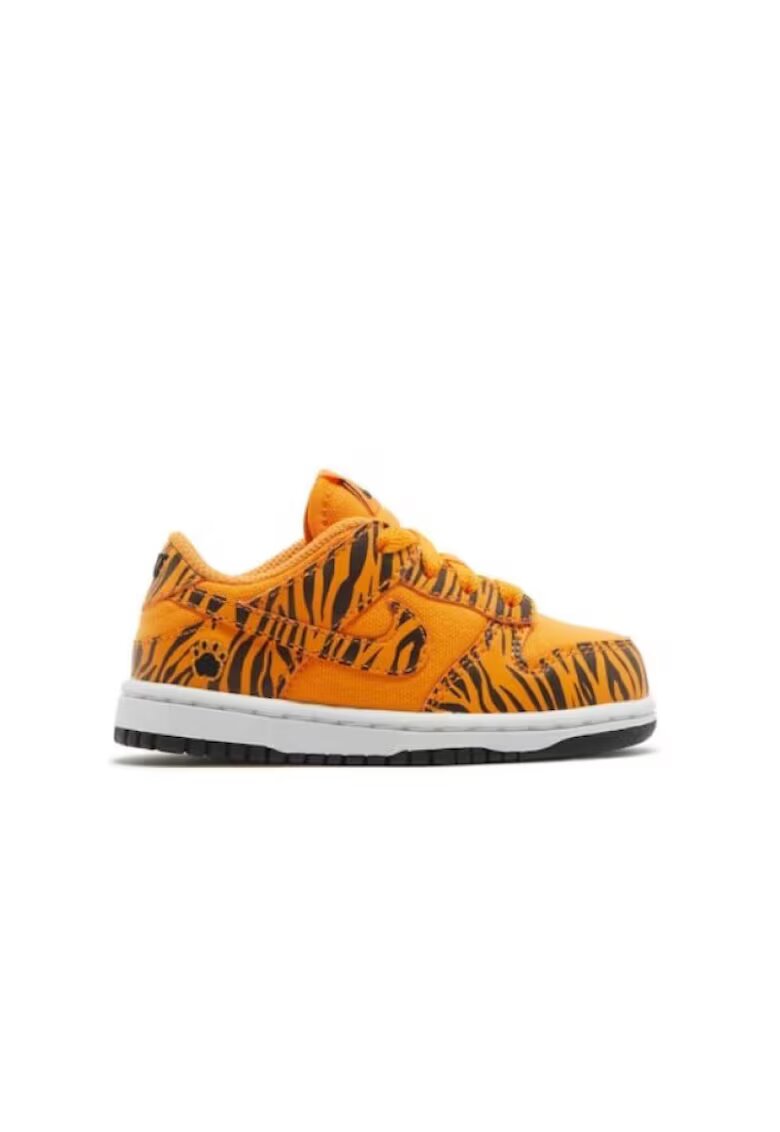 Nike Спортни обувки за млади атлети - DZ5634-800 - 22 EU - Оранжев