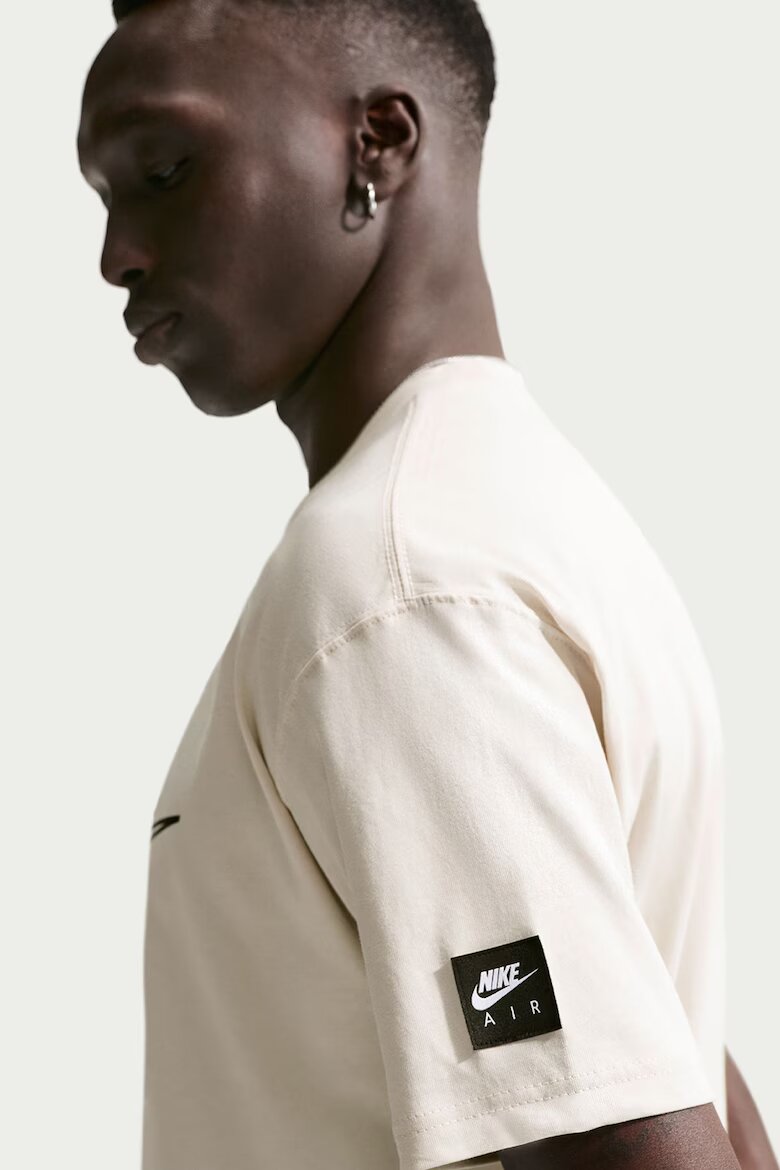 Nike Свободна тениска с лого Крем