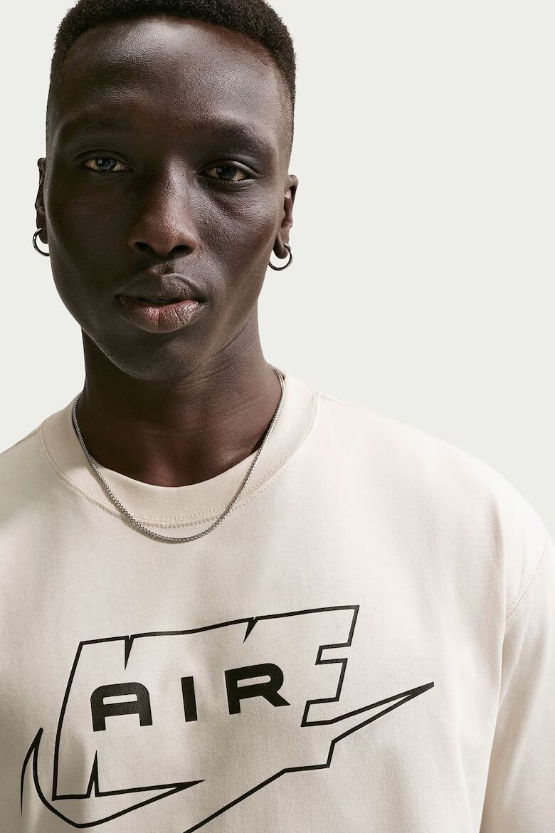 Nike Свободна тениска с лого Крем