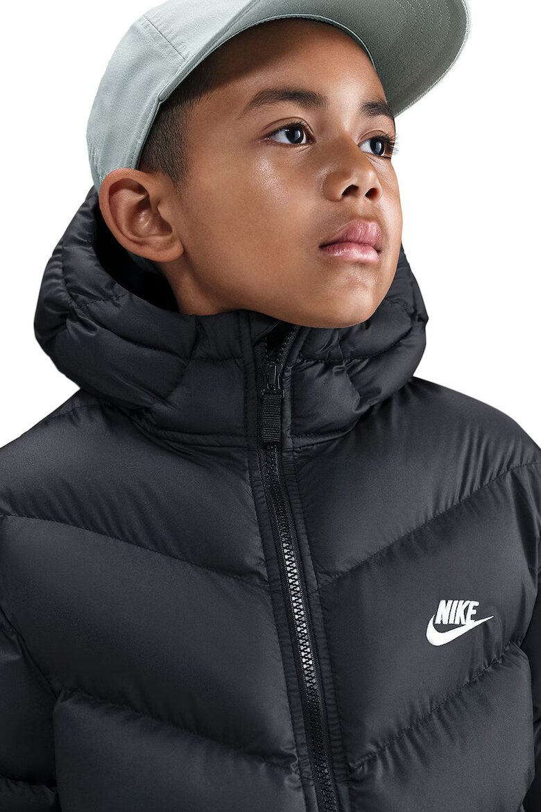 Nike Свободно подплатено зимно яке с лого Черен