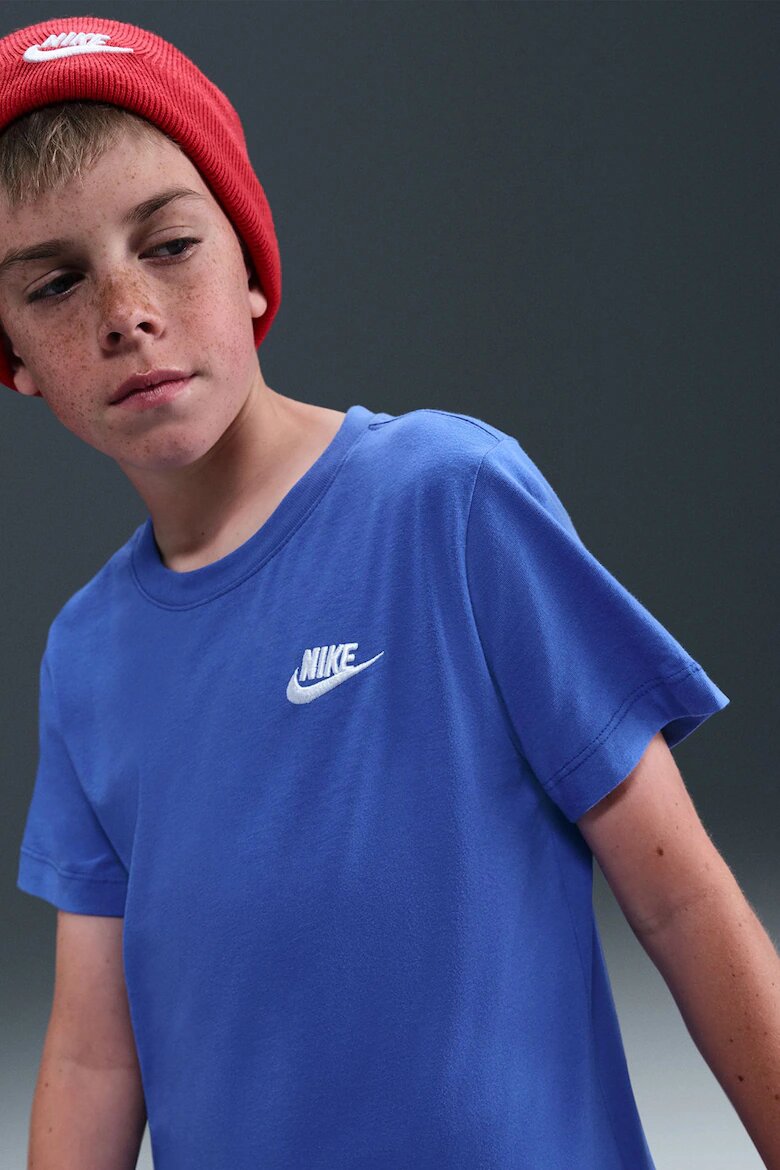 Nike Тениска Futura с овално деколте Светлосин