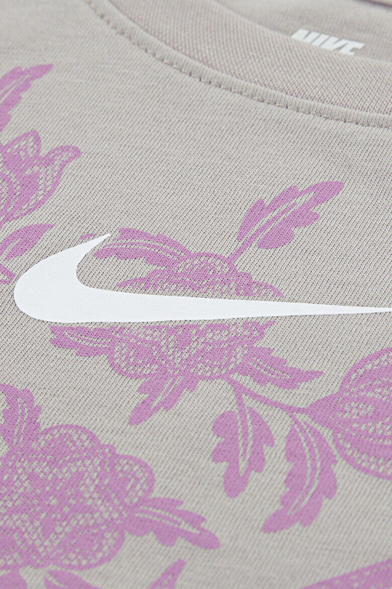 Nike Тениска с памук и къс панталон Светло сив/Tъмносив/Магента
