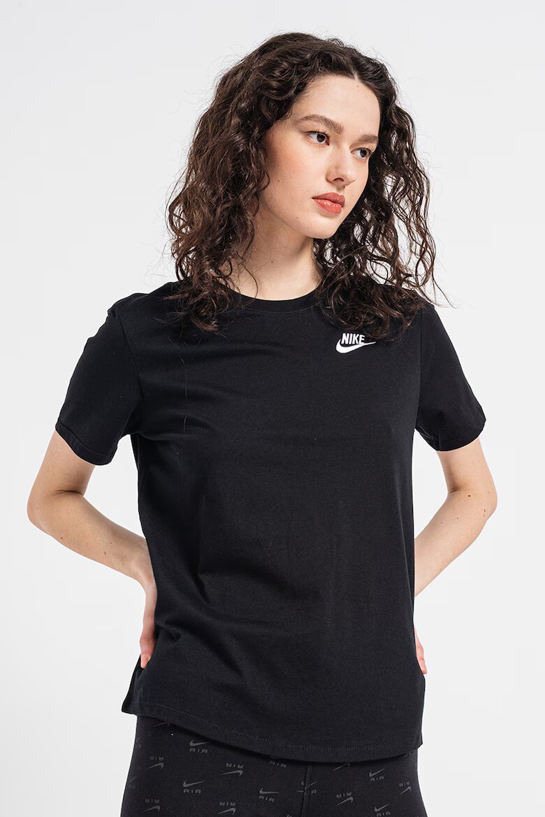 Nike Тениска Sportswear Club Essentials с овално деколте
