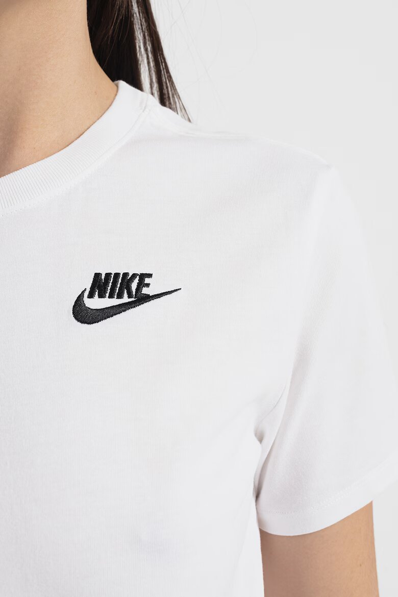 Nike Тениска Sportswear Club Essentials с овално деколте