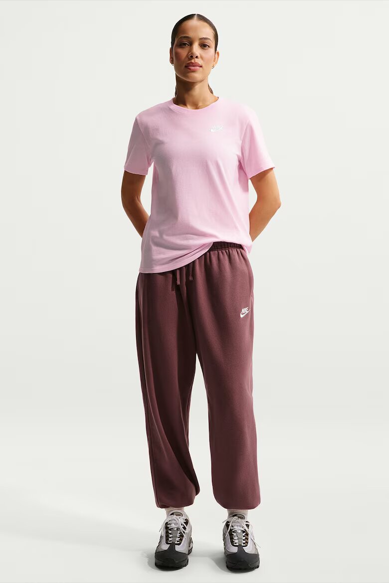 Nike Тениска Sportswear Club Essentials с овално деколте