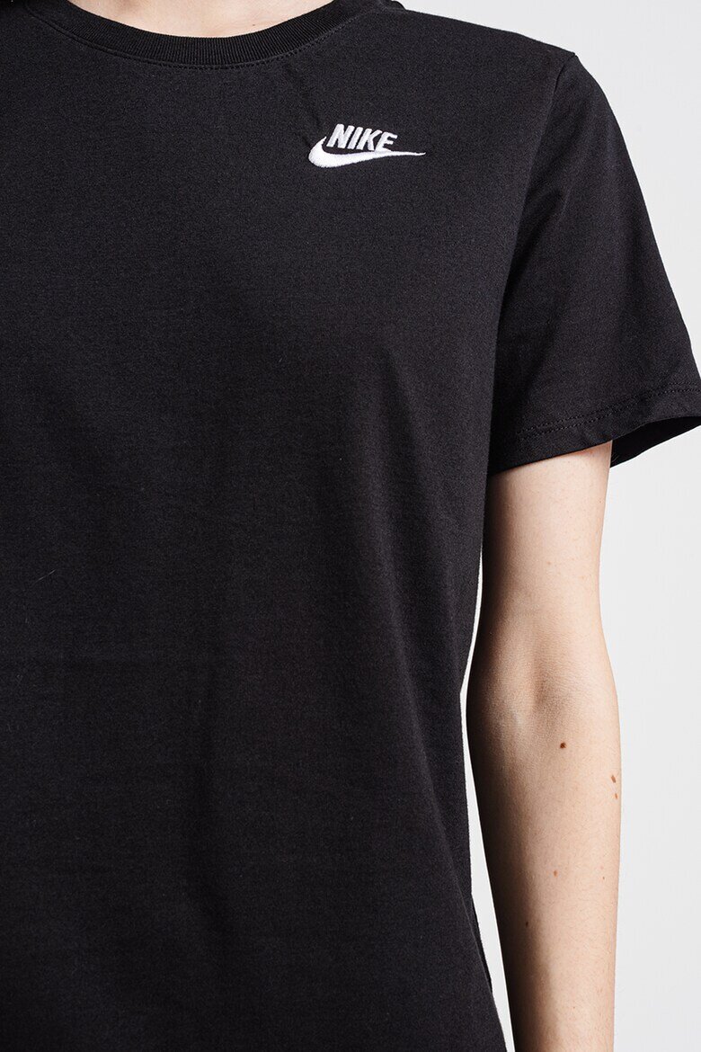 Nike Тениска Sportswear Club Essentials с овално деколте Черен