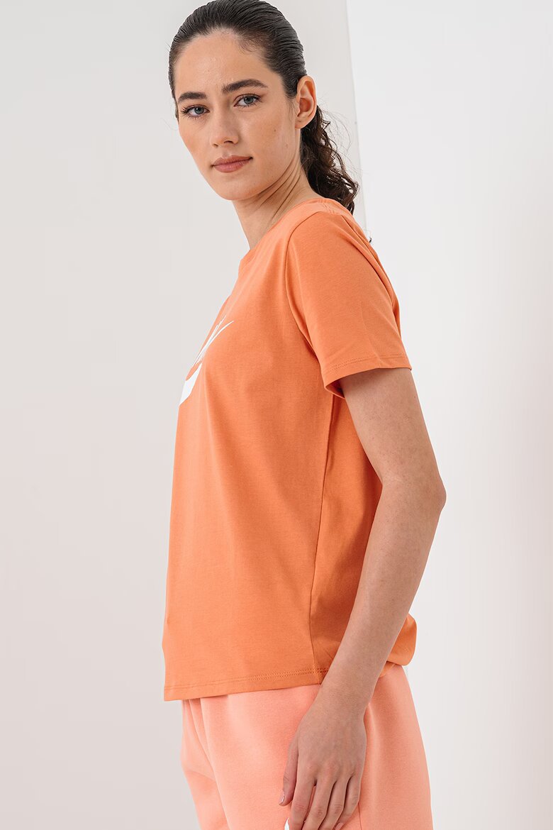 Nike Тениска Sportswear Essentials с лого Розова сьомга/Бял