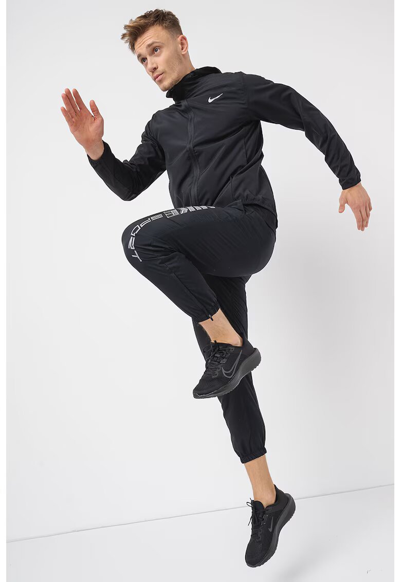 Nike Тренировъчно яке Form с Dri-FIT с качулка