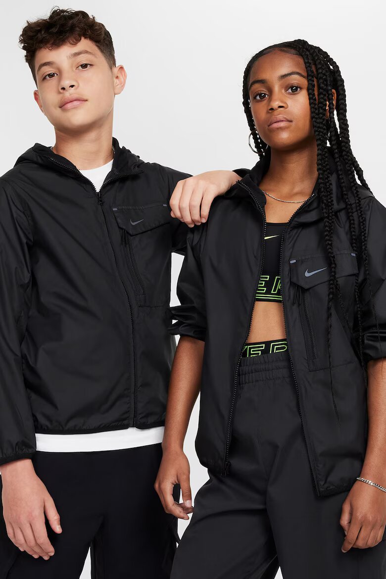 Nike Яке с качулка и три джоба Черен