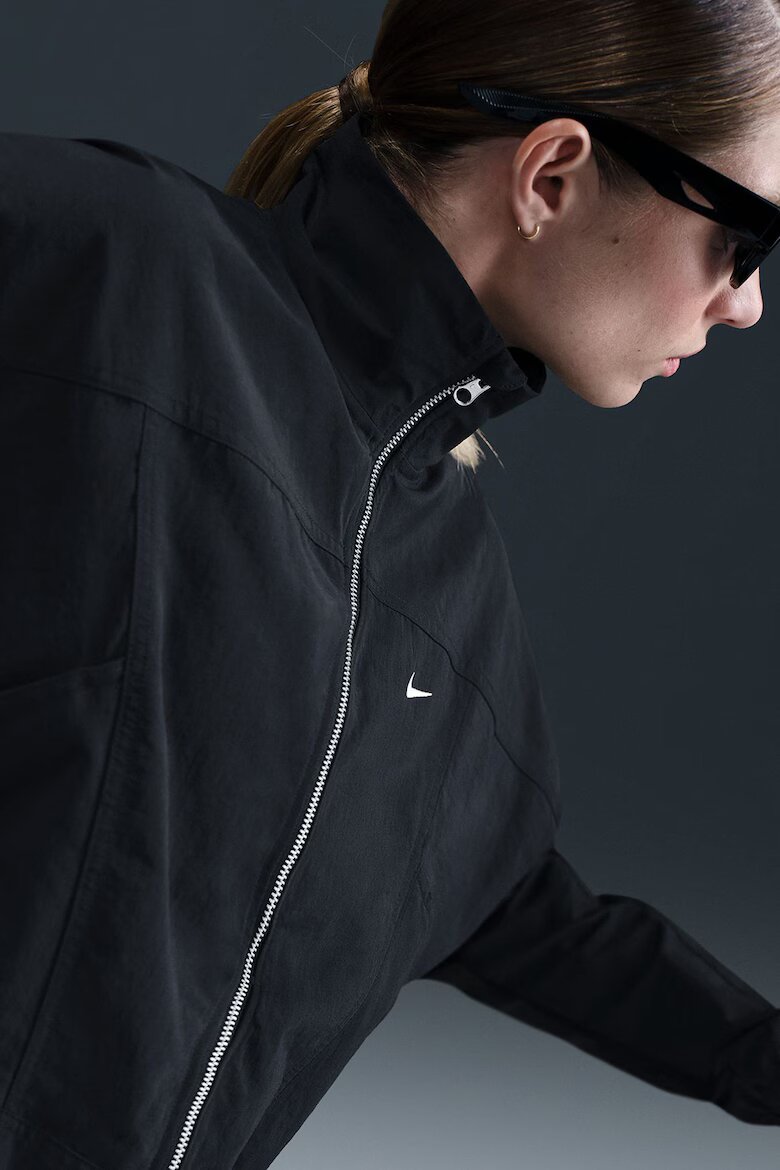 Nike Яке с яка и лого Бял/Избеляло черно