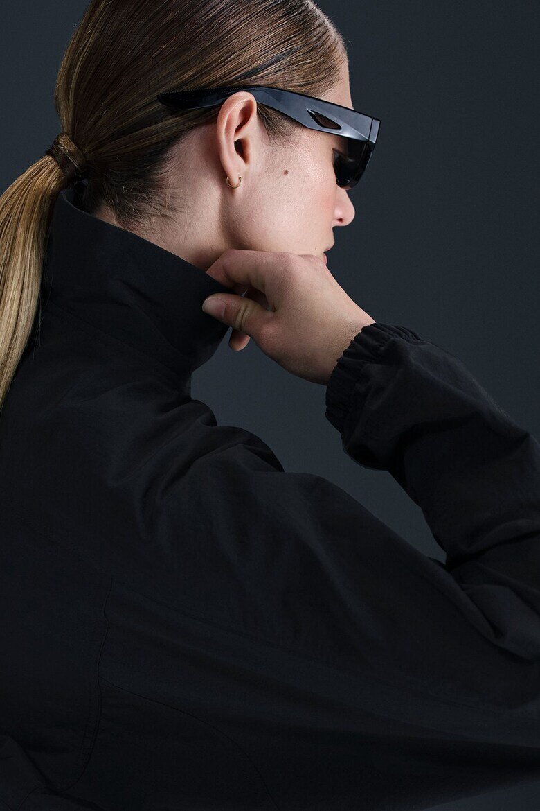 Nike Яке с яка и лого Бял/Избеляло черно