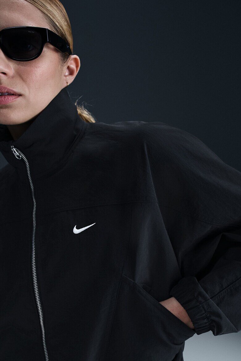 Nike Яке с яка и лого Бял/Избеляло черно