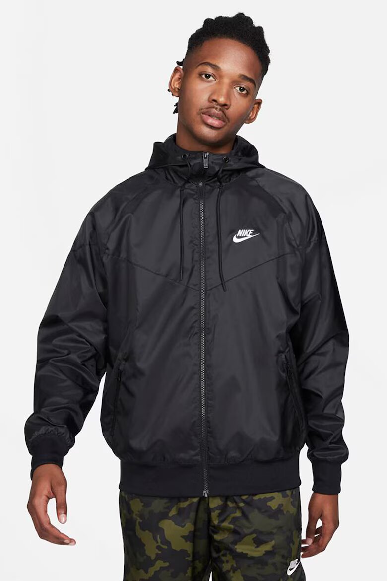 Nike Яке Windrunner с качулка и контрасти Черен