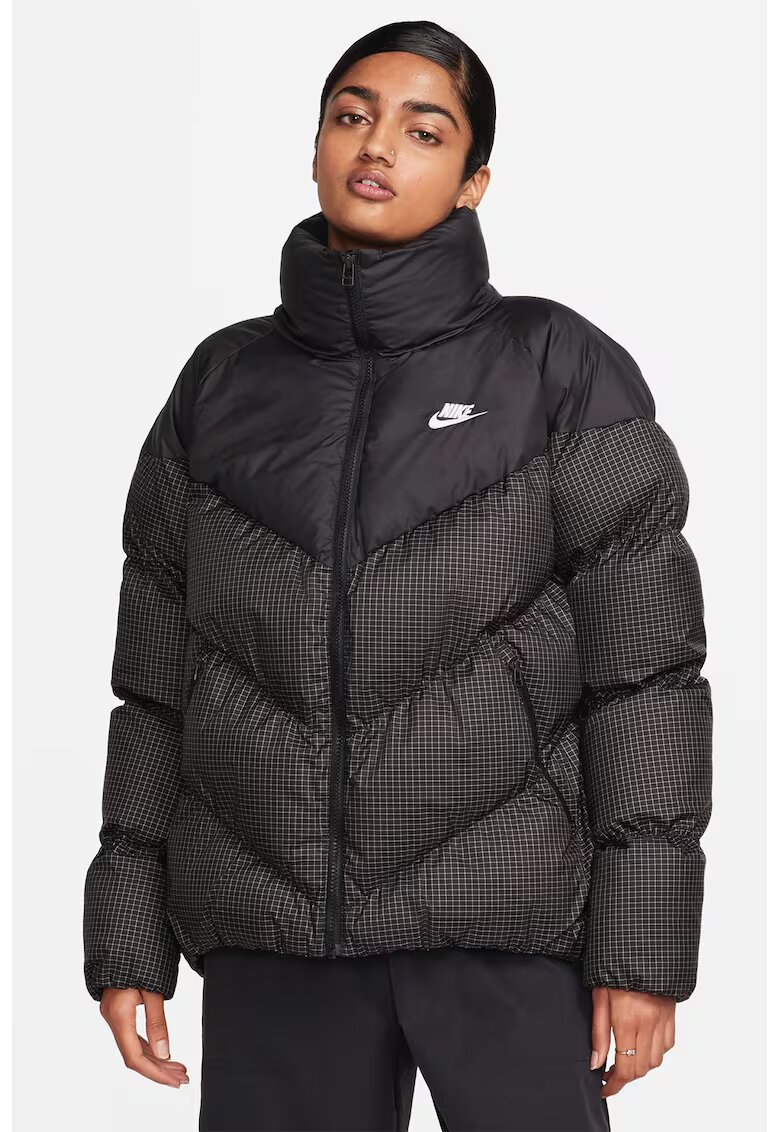 Nike Зимно яке с Therma Fit Technology - Бял/Черен