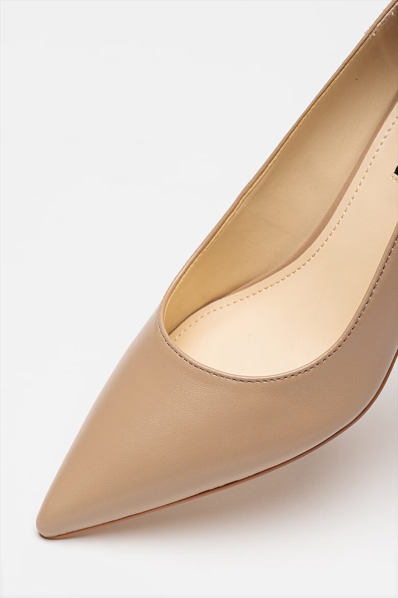 NINE WEST Кожени обувки Loby с остър връх Бежов