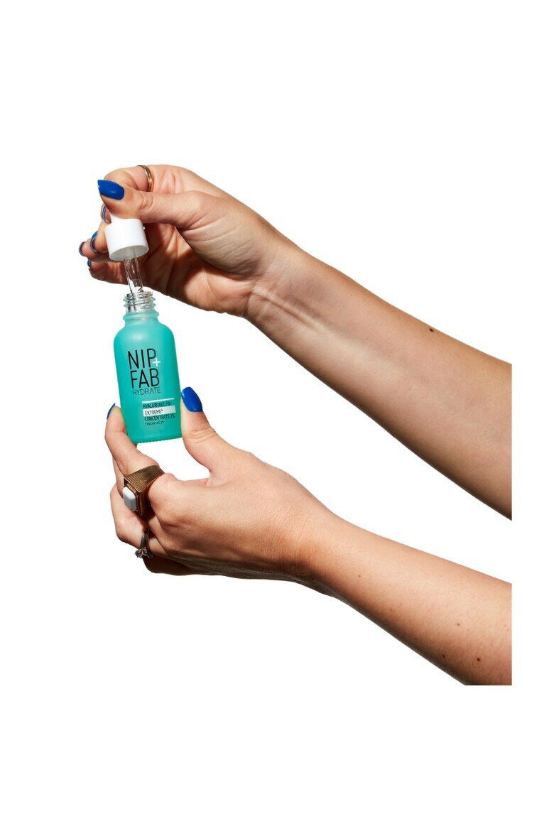NIP+FAB Концентриран серум за лице 2% Hyaluronic Fix Extreme4 30 мл