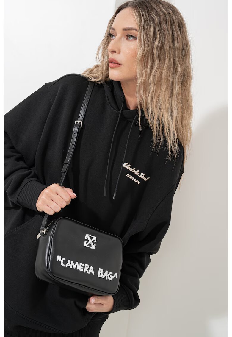 Off-White Кожена чанта с релефен текст - Черен