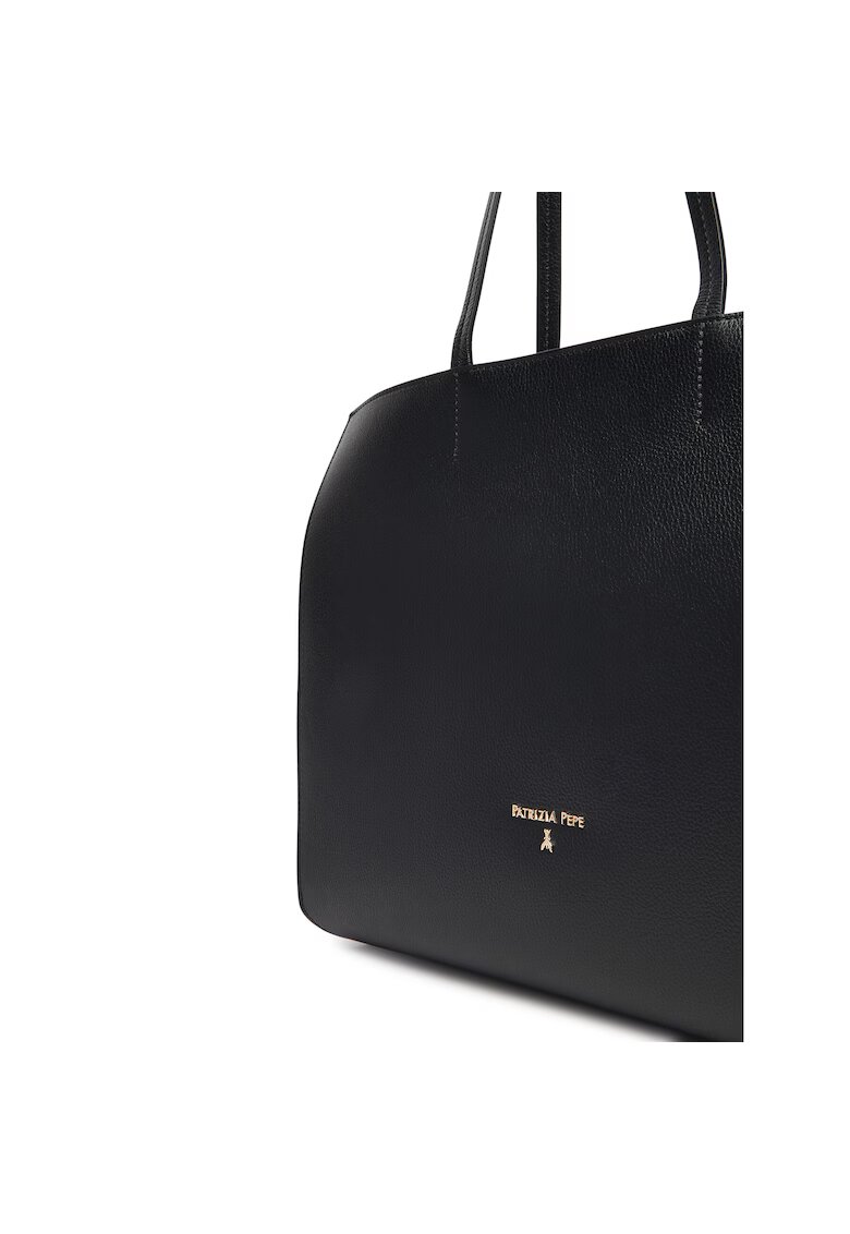 Patrizia Pepe Дамска чанта модел Winter Black - естествена кожа - 8B0235/L001-K470