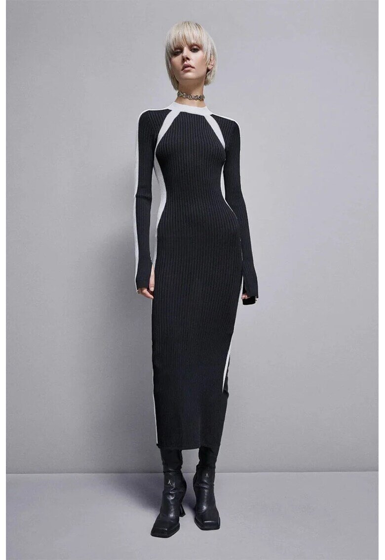 Patrizia Pepe Fitted Maxi Dress With Colorblock Design - Черен